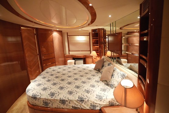 Azmiut yacht 80ft |AED1040/Hour